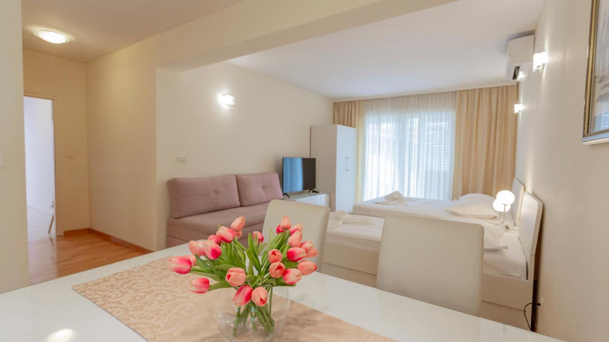 Baska Voda Apartments - Steps From The Beach, Free Parking, Central Location Exteriér fotografie