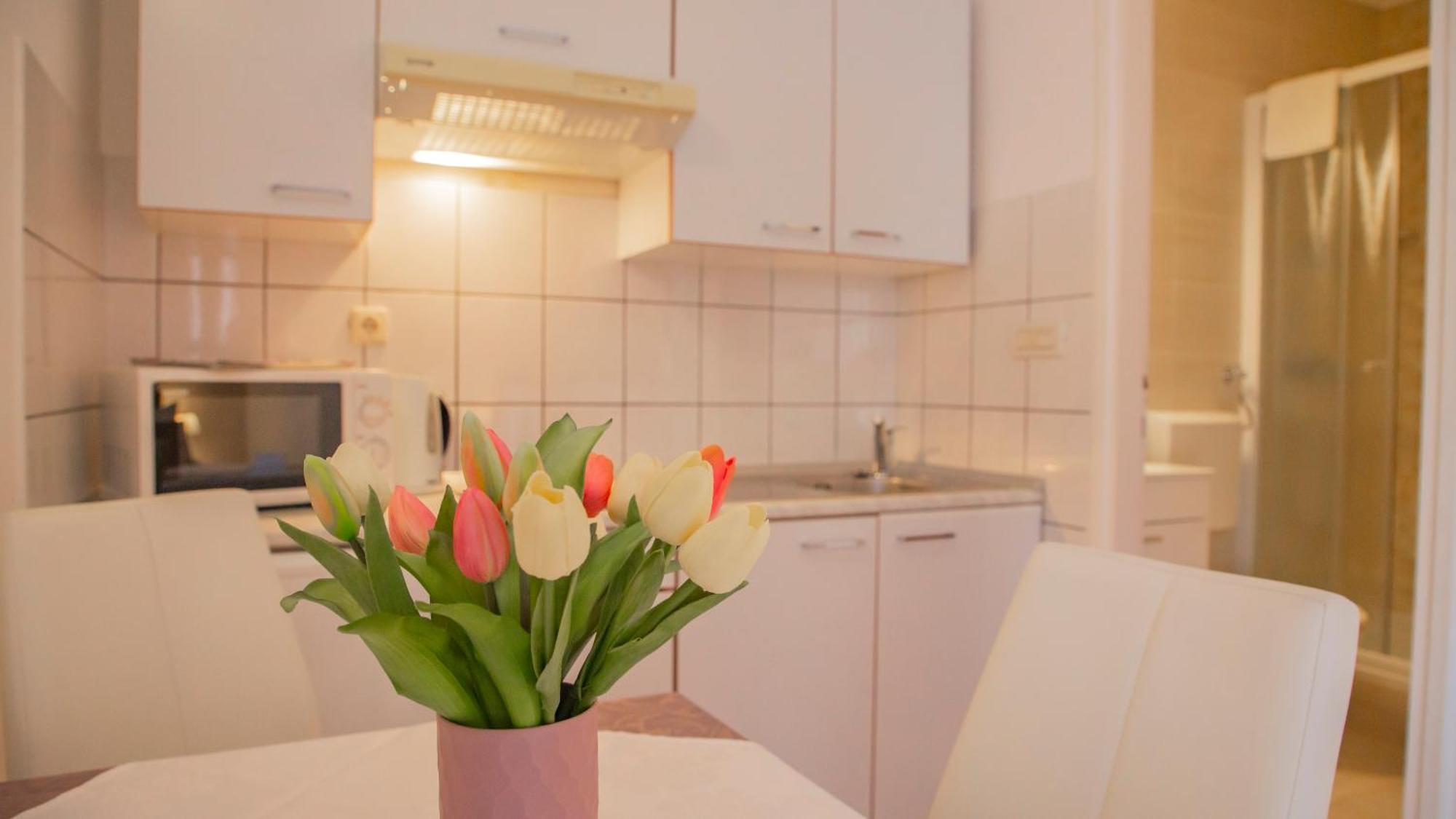 Baska Voda Apartments - Steps From The Beach, Free Parking, Central Location Exteriér fotografie