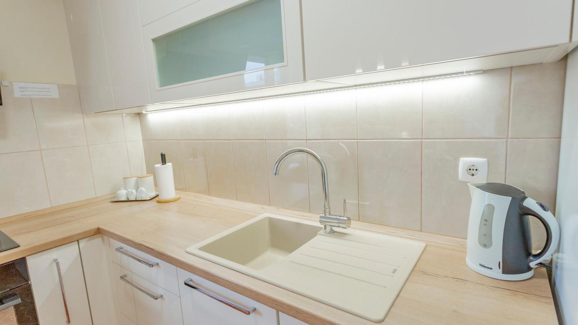 Baska Voda Apartments - Steps From The Beach, Free Parking, Central Location Exteriér fotografie