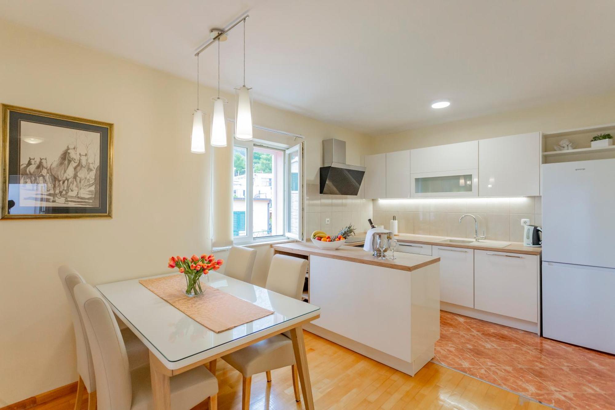Baska Voda Apartments - Steps From The Beach, Free Parking, Central Location Exteriér fotografie