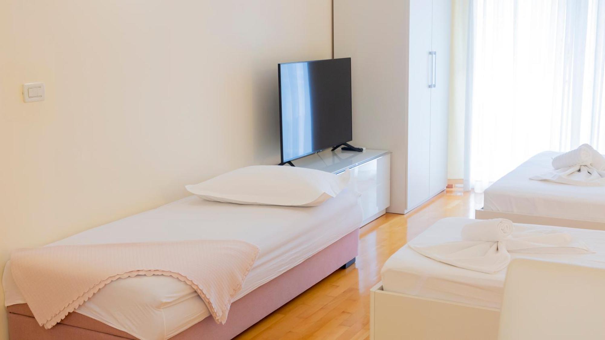 Baska Voda Apartments - Steps From The Beach, Free Parking, Central Location Exteriér fotografie