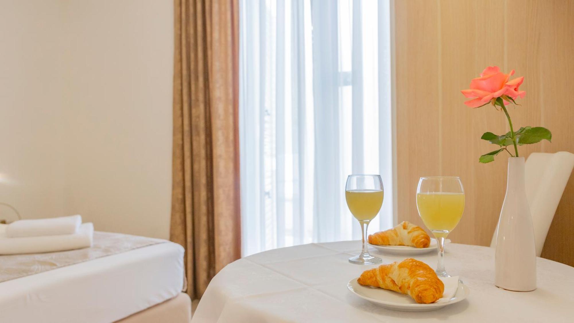 Baska Voda Apartments - Steps From The Beach, Free Parking, Central Location Exteriér fotografie