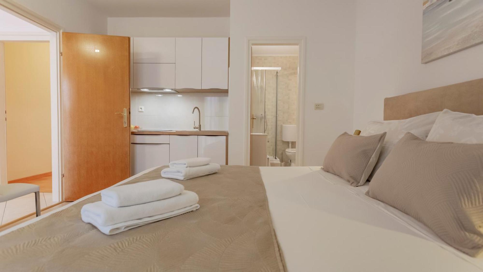 Baska Voda Apartments - Steps From The Beach, Free Parking, Central Location Exteriér fotografie