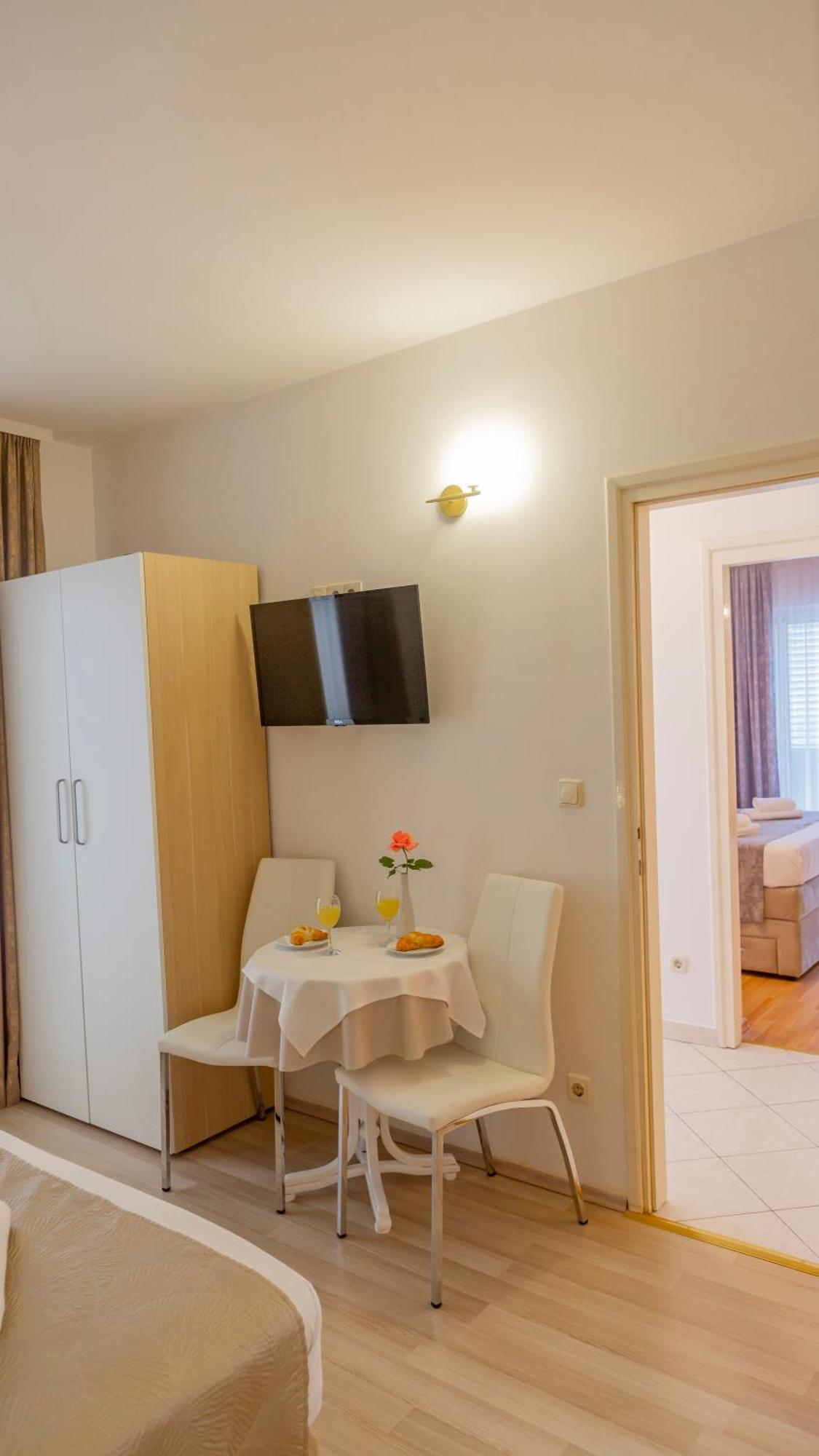 Baska Voda Apartments - Steps From The Beach, Free Parking, Central Location Exteriér fotografie
