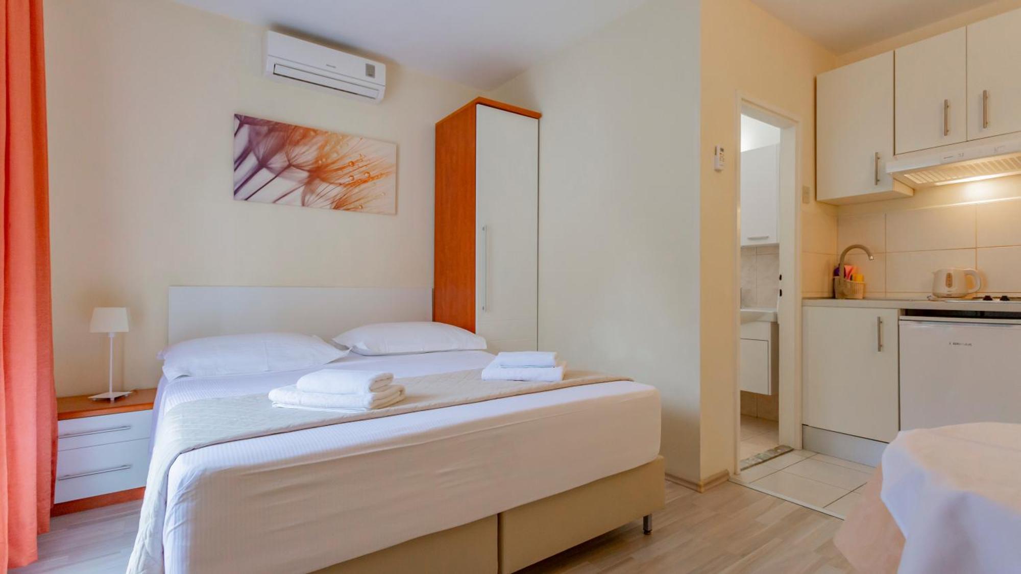 Baska Voda Apartments - Steps From The Beach, Free Parking, Central Location Exteriér fotografie