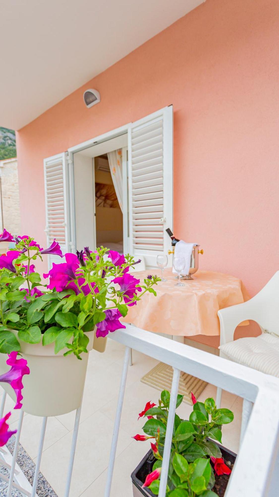 Baska Voda Apartments - Steps From The Beach, Free Parking, Central Location Exteriér fotografie